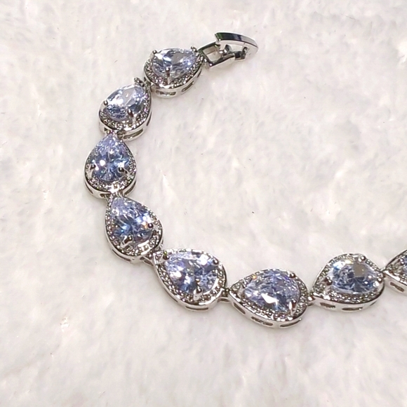Y2K Cubic Zirconia Rhodium Plating Pear Shaped Stone Tennis Bracelet - Picture 3 of 12